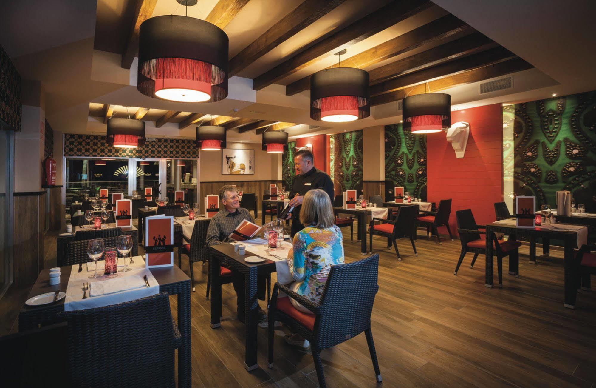 Hotel Riu Monica - Adults Only 内尔哈 外观 照片